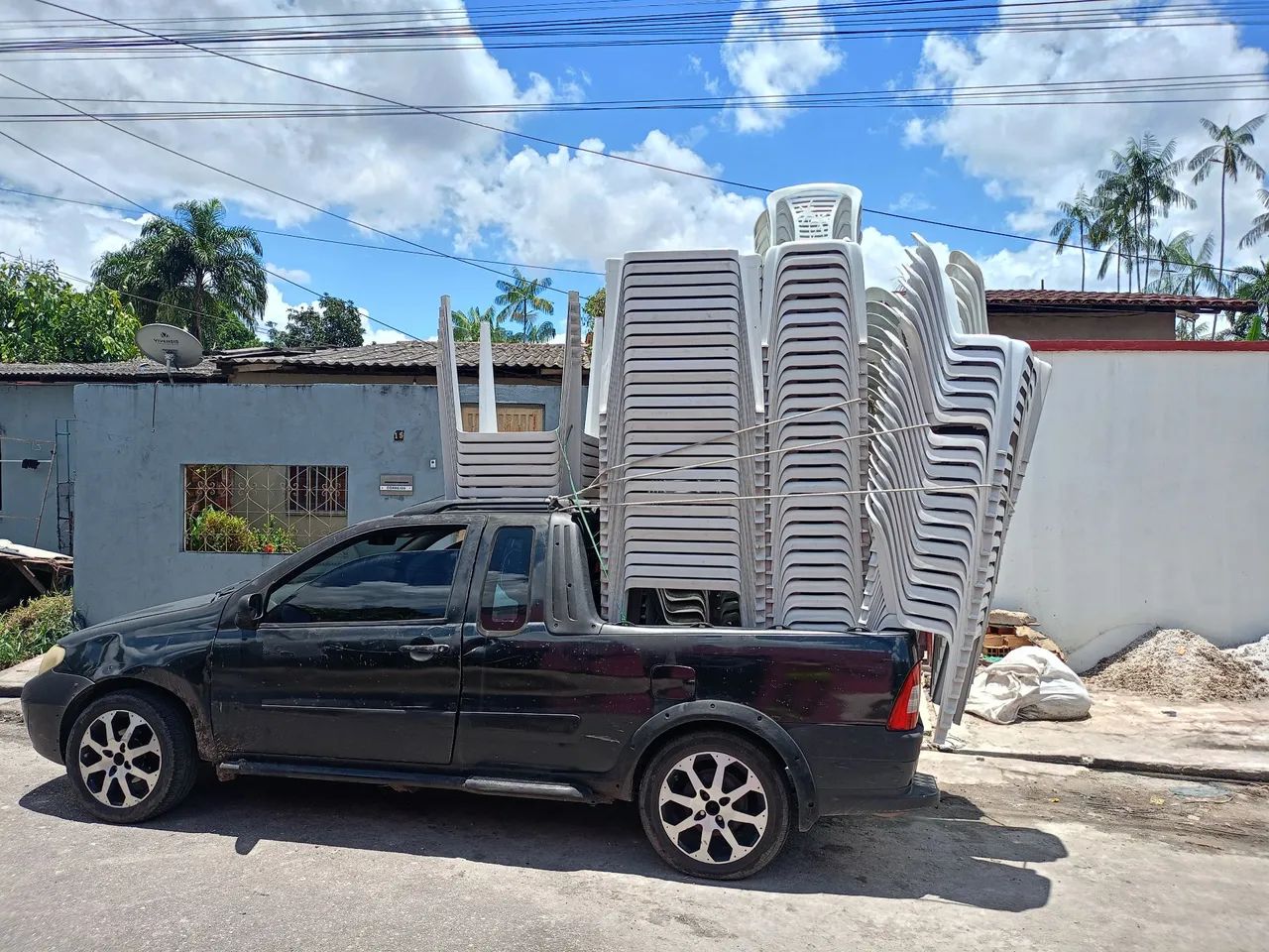 Aluguel de mesas e cadeiras e brinquedos 