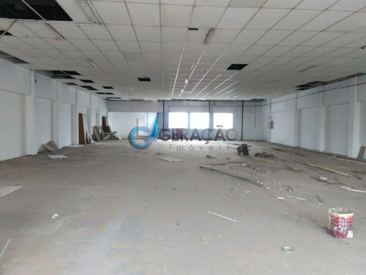Galpão comercial para venda no Centro de Guaratingueta - SP - Foto 3