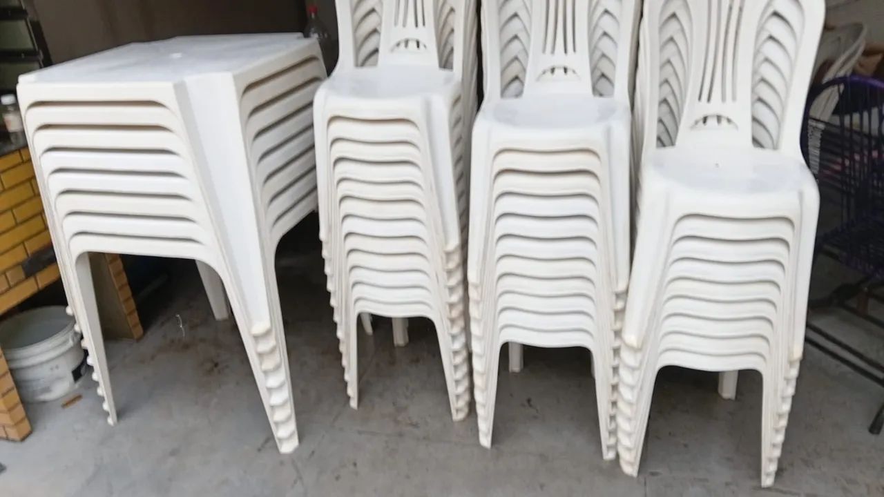 Mesa com 4 Cadeiras MOR 