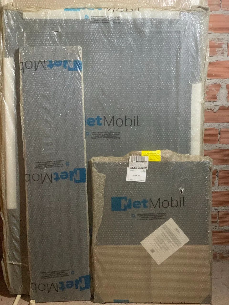 Mesa de reunião com painel de TV  - Foto 6