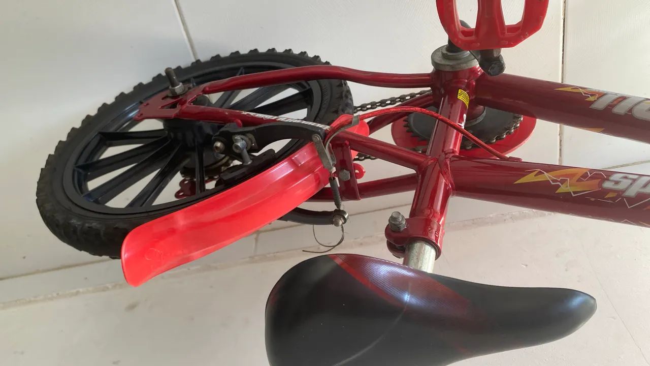 Vendo bicicleta aro 14  - Foto 4
