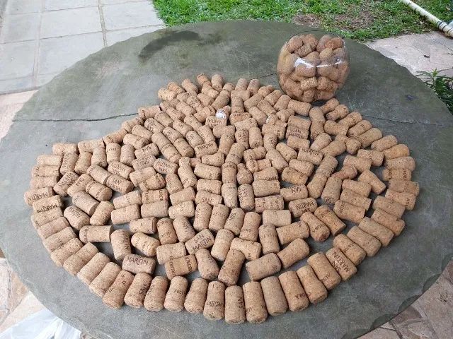 Kit de 100 Rolhas de cortiça de espumante champagne e de vinho, nacionais e importadas - Foto 2