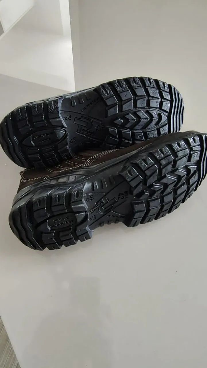 Bota de segurança NOVA - Foto 3