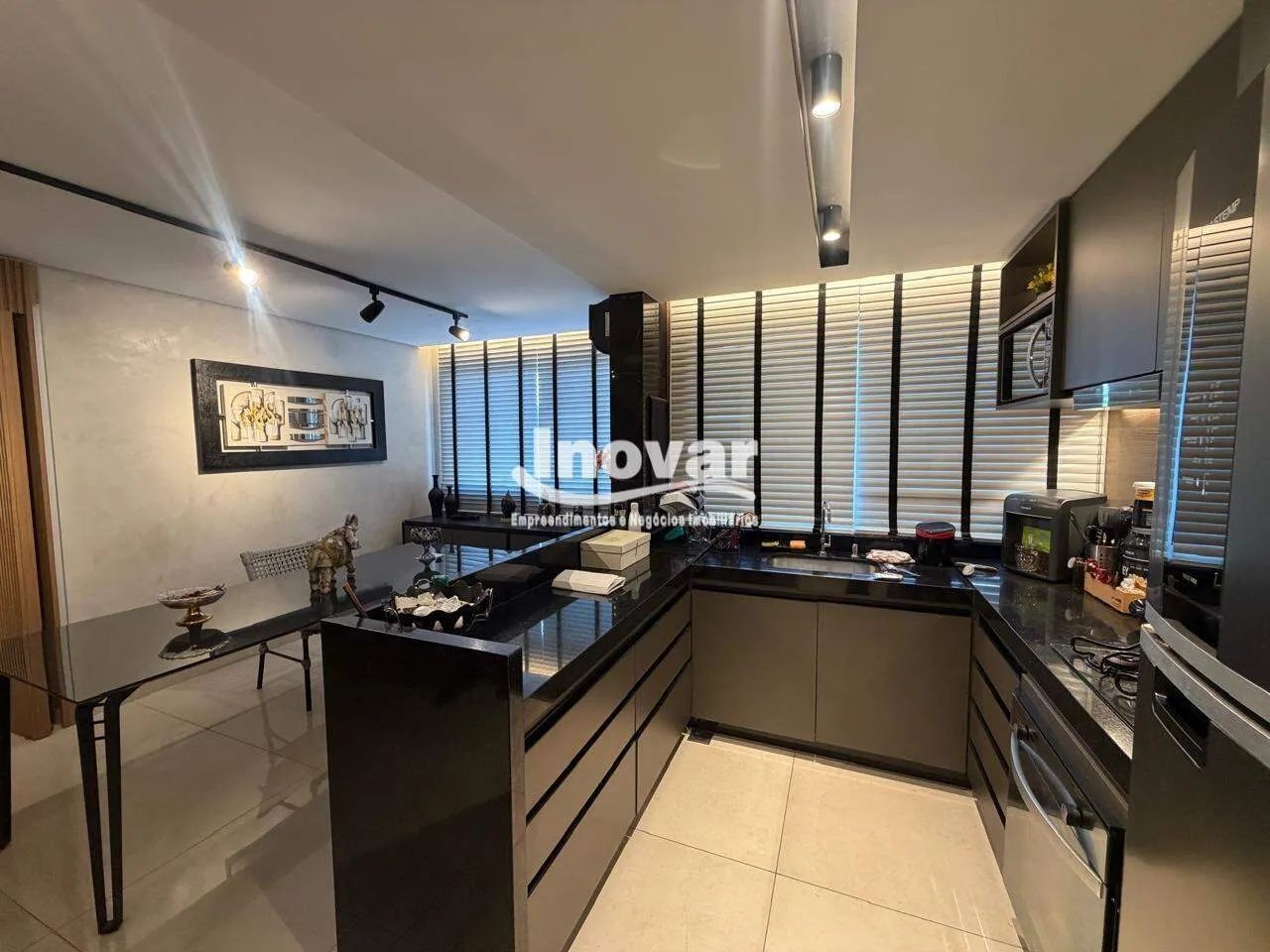 Cobertura sofisticada, vendida como Porteira Fechada com 150 m². Possui 1 Suíte + 2 Semi-S - Foto 4
