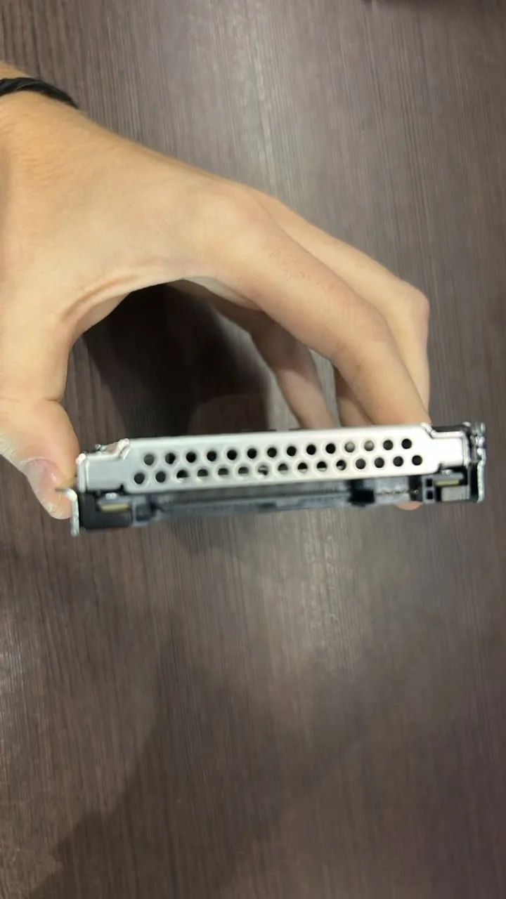 SSD Kioxia 1.92TB SAS KPM6WVUG1T92 Servidor - Foto 3