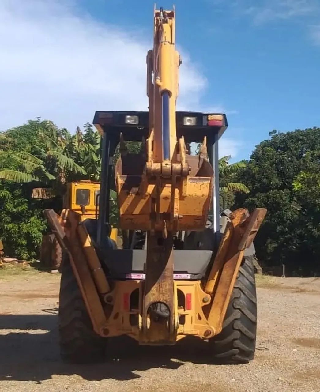 Retroescavadeira Case 580 2016