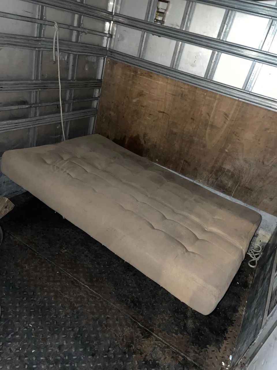 Sofá cama em perfeito estado!463757494652784643