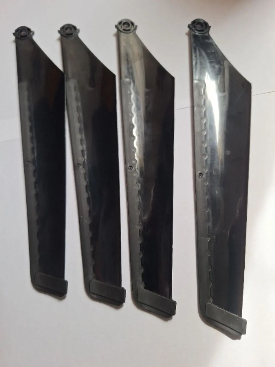 HÉLICES PARA O HELICOPTERO THUNDER H-18 CANDIDE (KIT COM 4) - Foto 2
