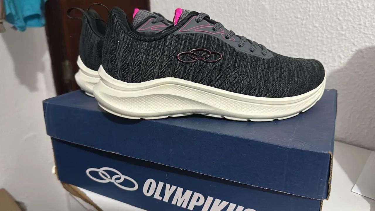 Vende-se esse tênis novo