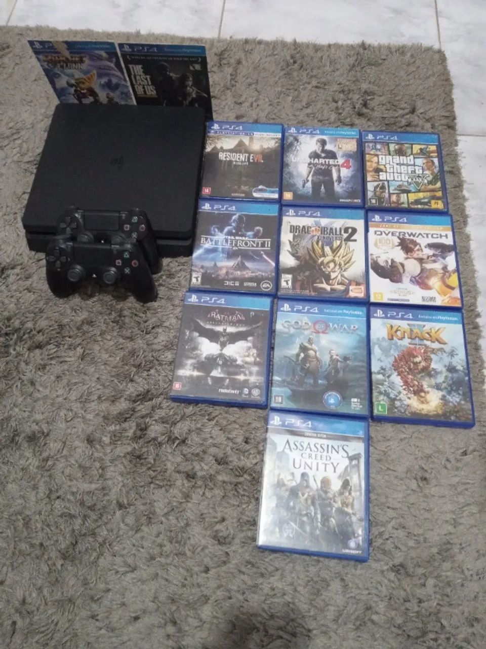 PlayStation 4 eslim 