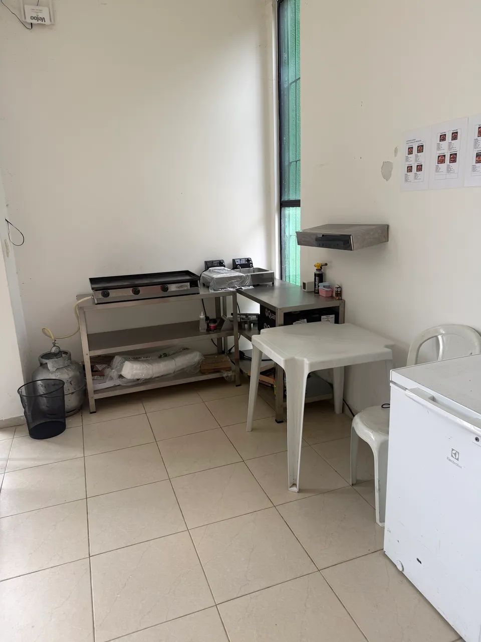 VENDO HAMBÚRGUERIA
