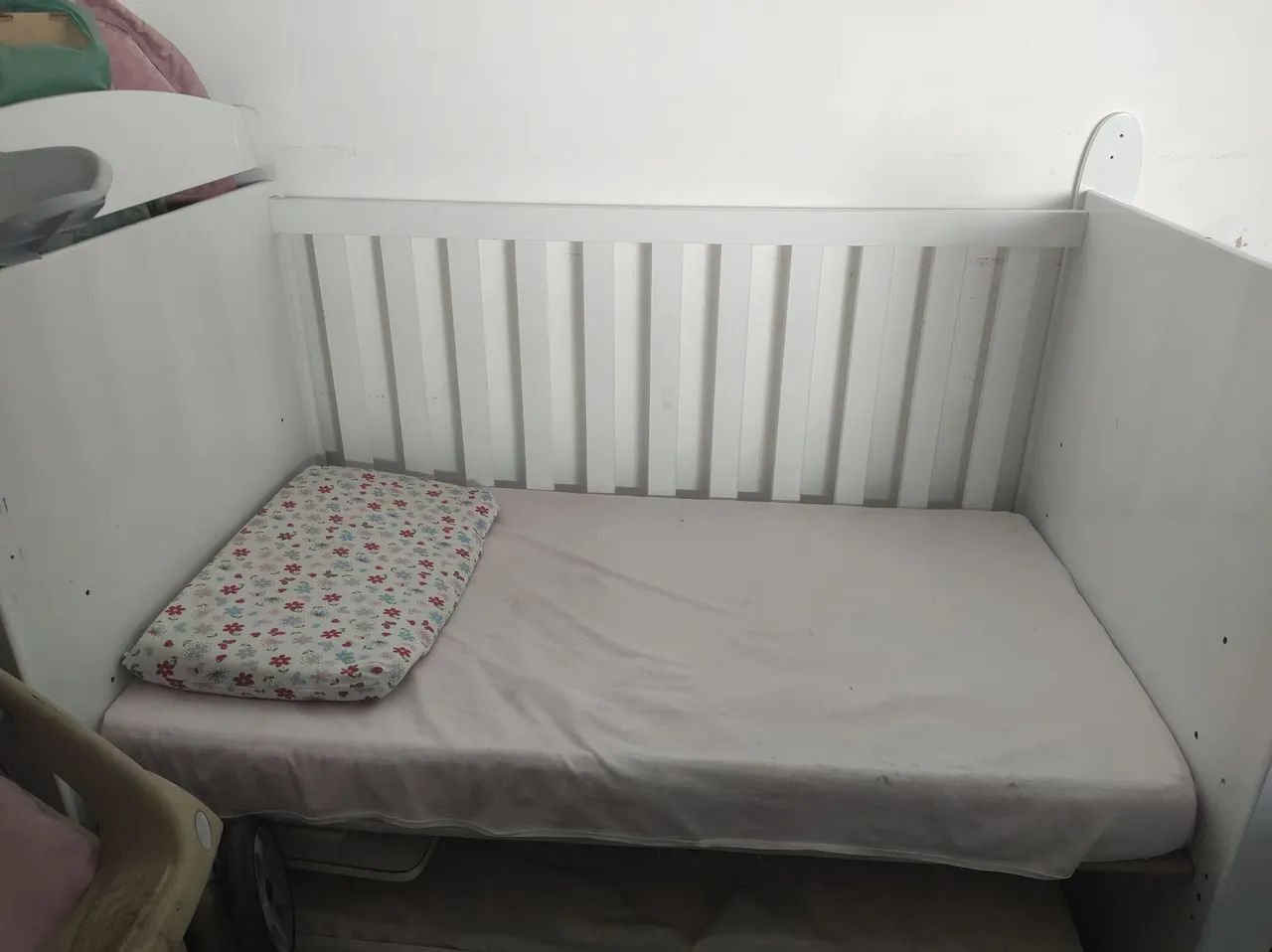 Berço americano com cama auxiliar 