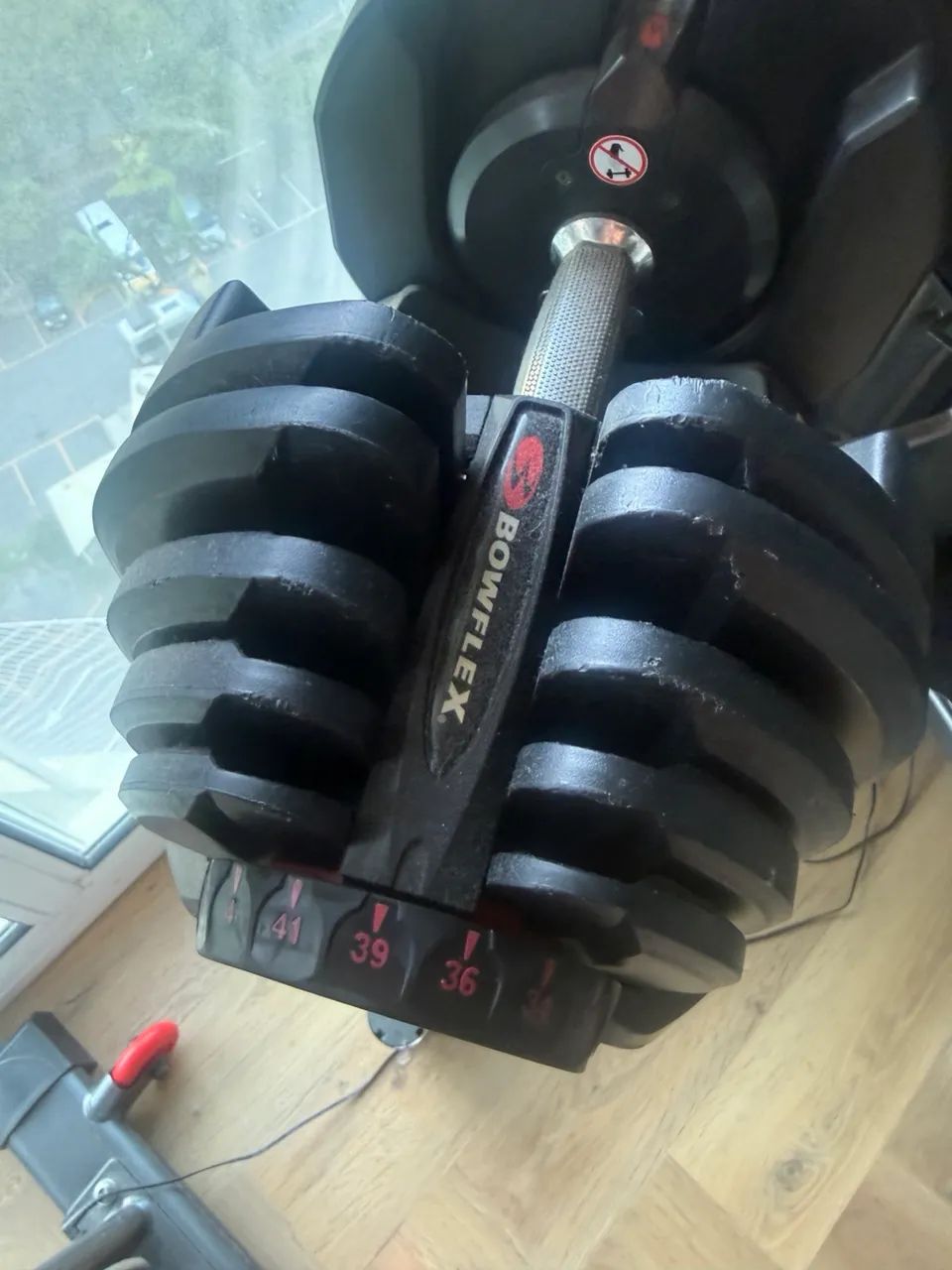 Par de Halteres Ajustáveis Bowflex até 41 kg cada + Suporte - Foto 3