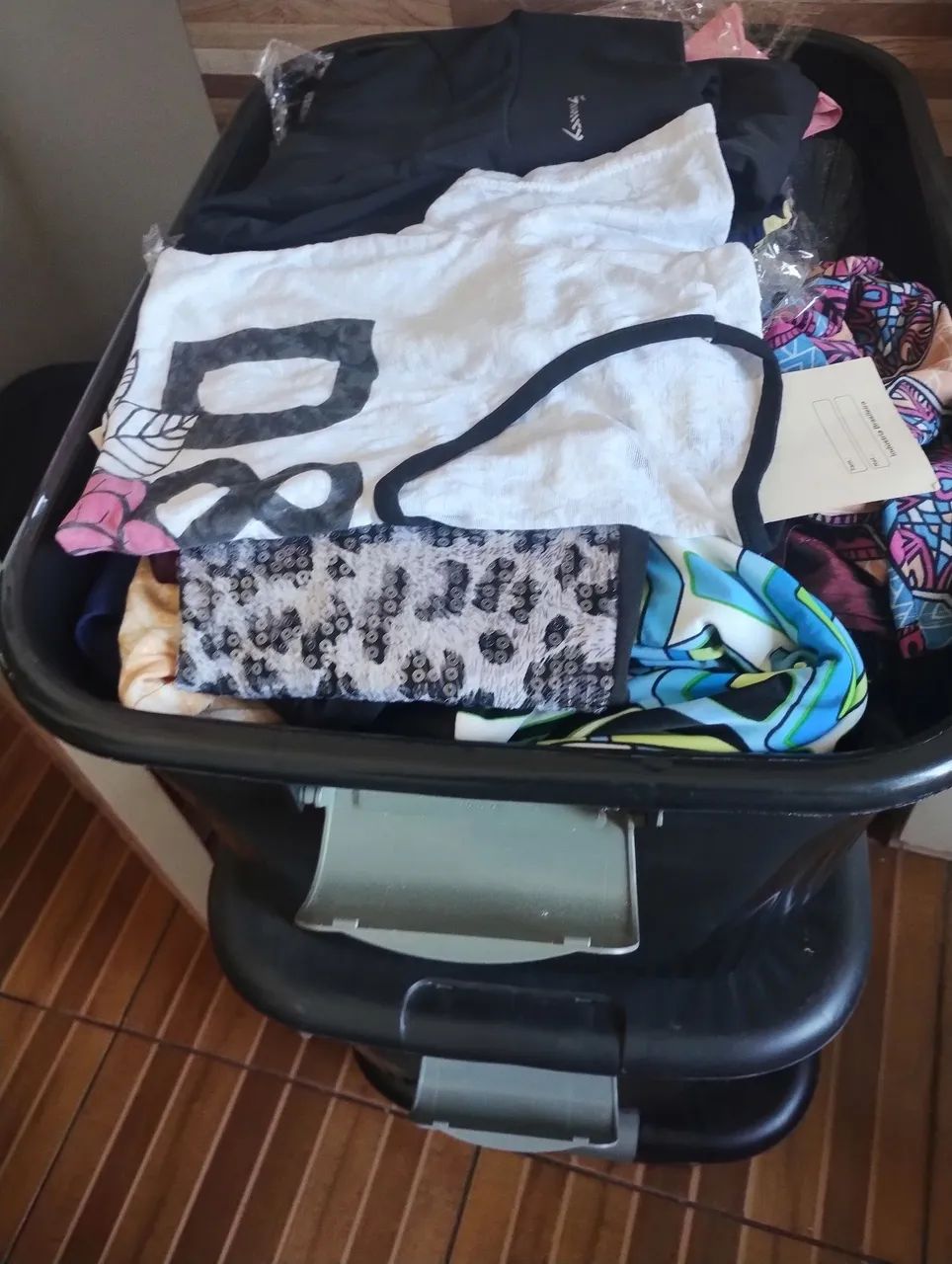 Queimão de roupas femininas top 20 e 30!!! - Foto 2
