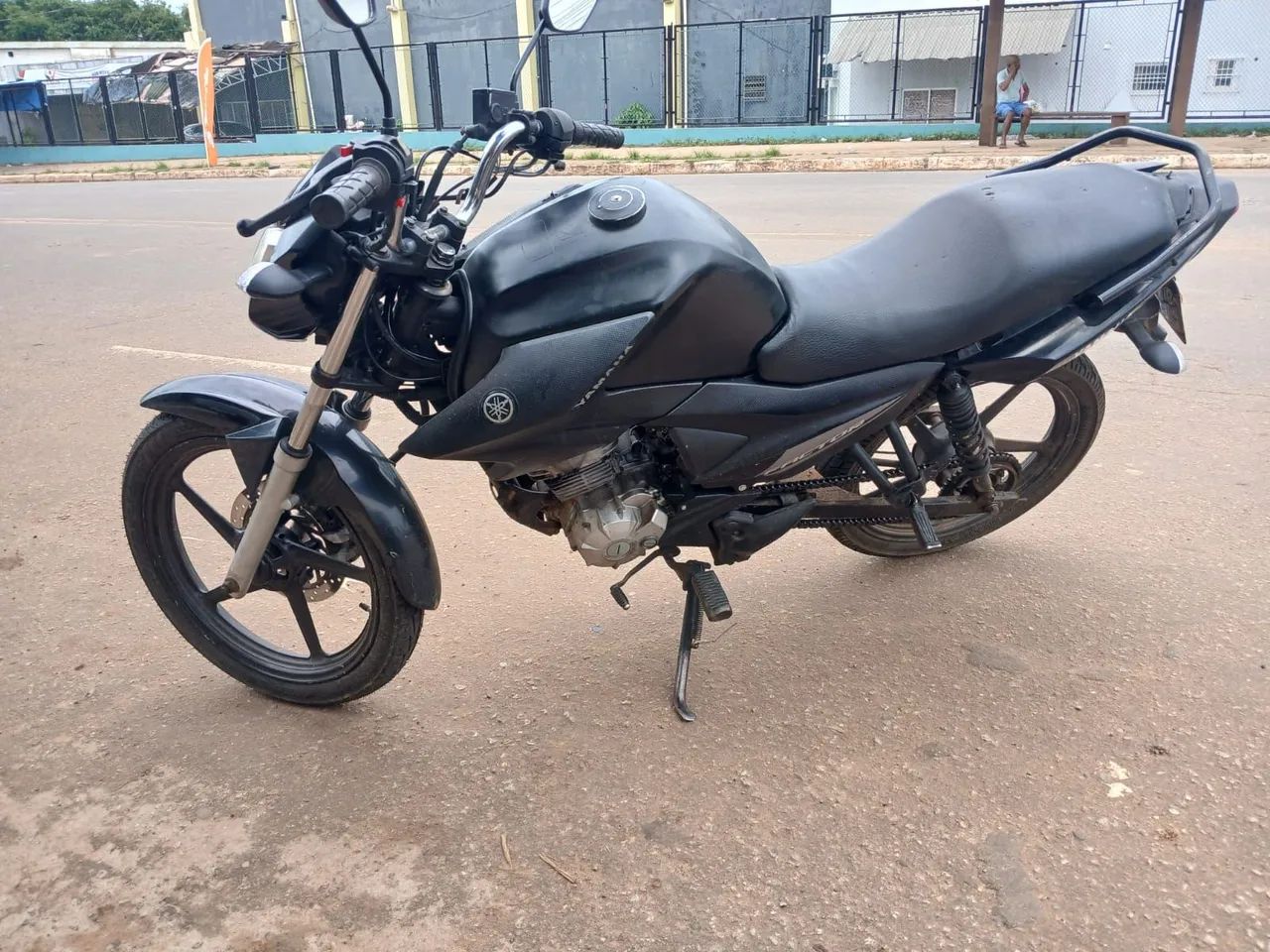 Moto Factor 125  - Foto 2