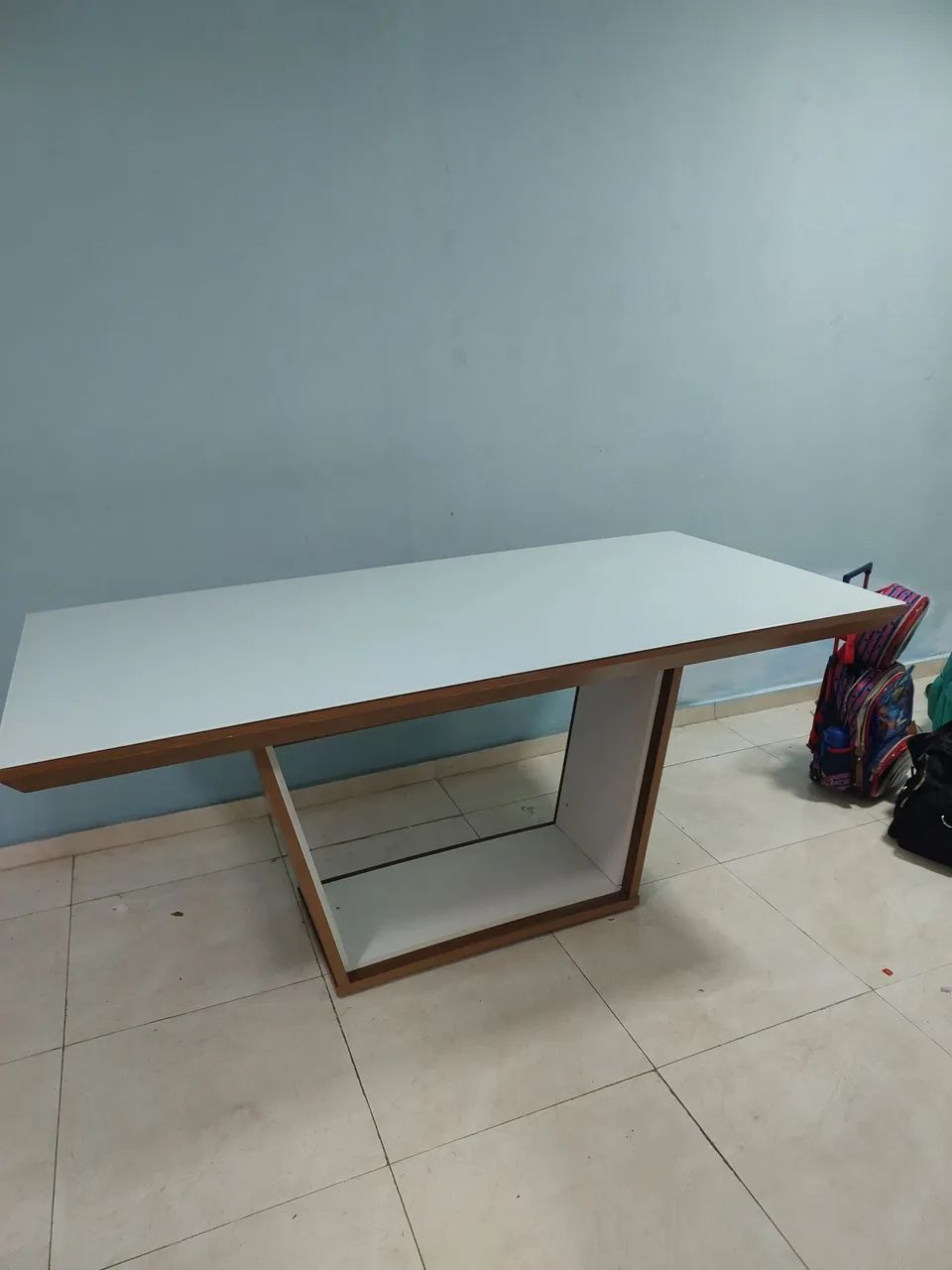 Mesa com 6 cadeiras