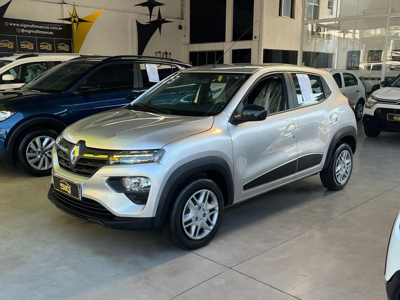 Renault Kwid 1.0 Intense 2023 - Foto 4