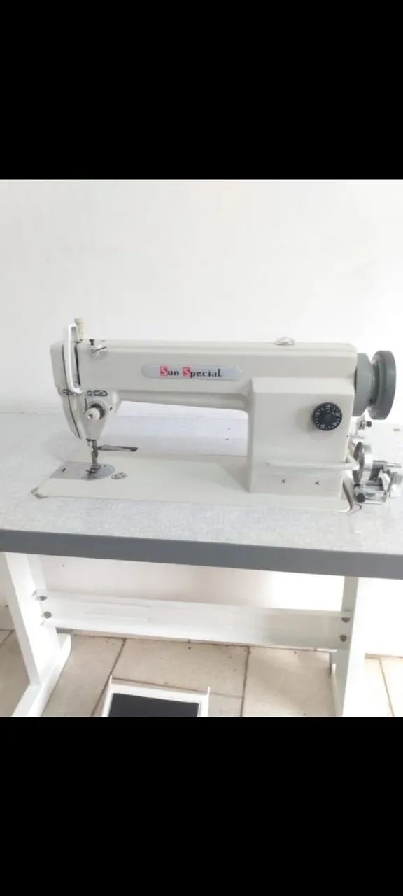 Máquina de Costura Reta Industrial Sun Special, semi nova, 220 v<br>?1.100,00
