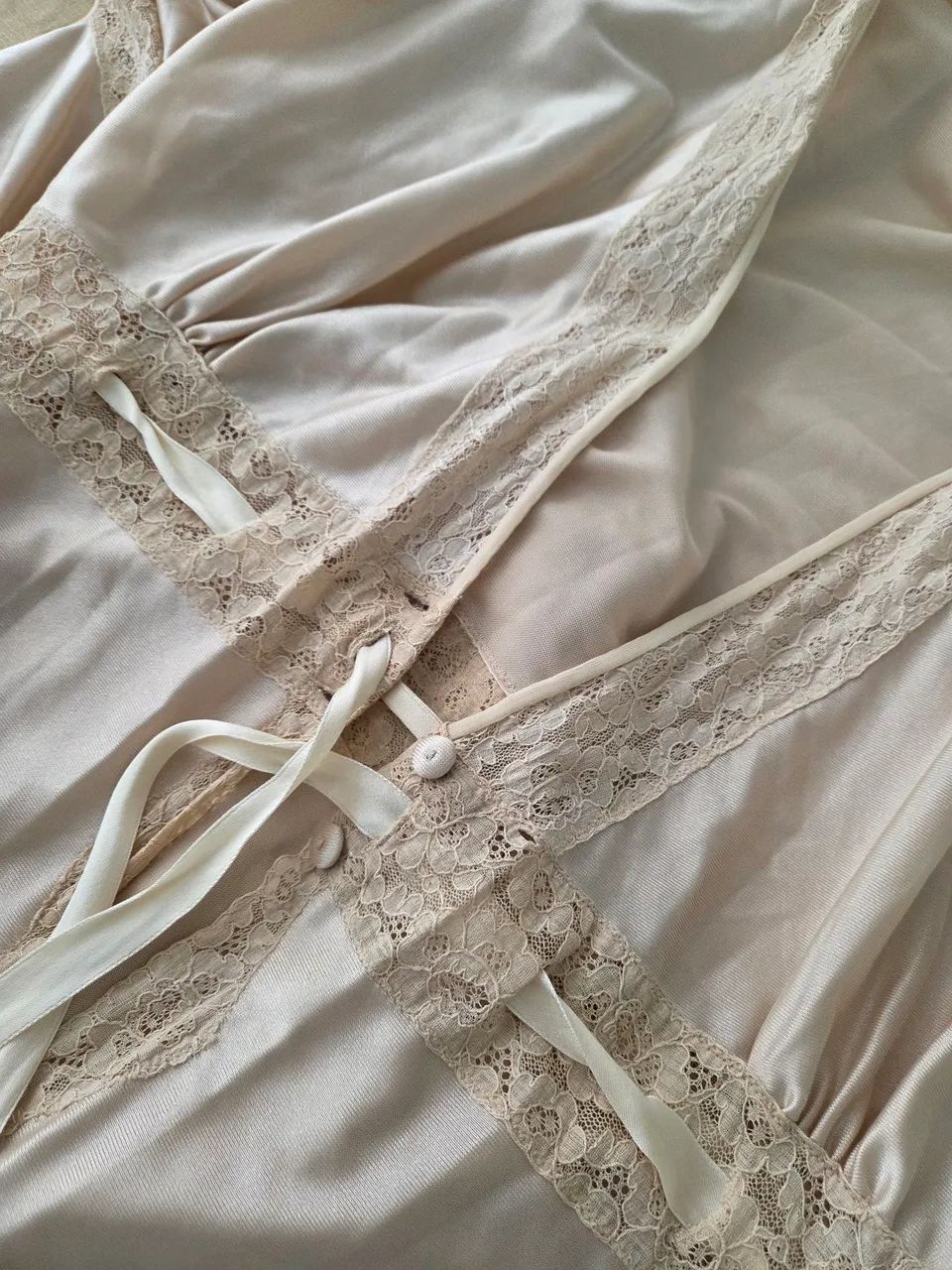 conjunto vintage penhoar e camisola longa nude - Foto 4
