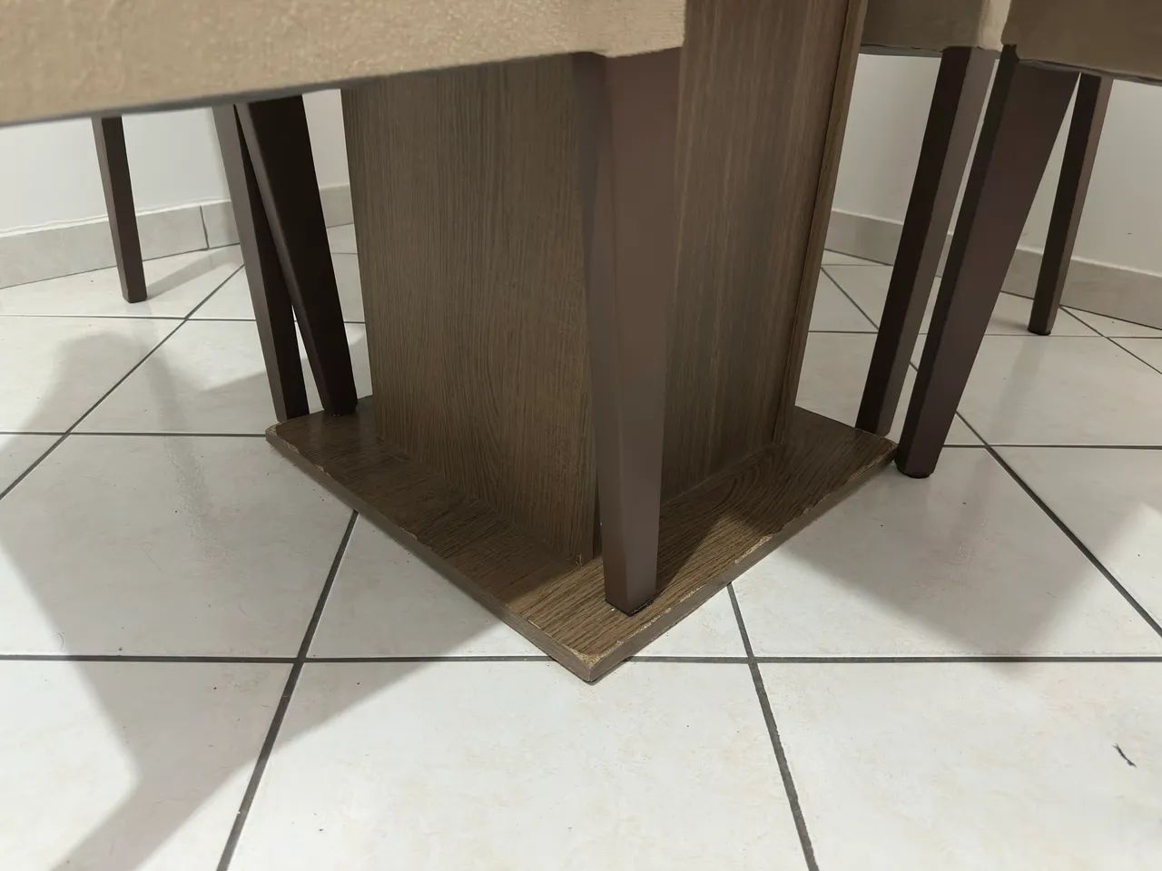 Mesa 4 cadeiras  - Foto 2