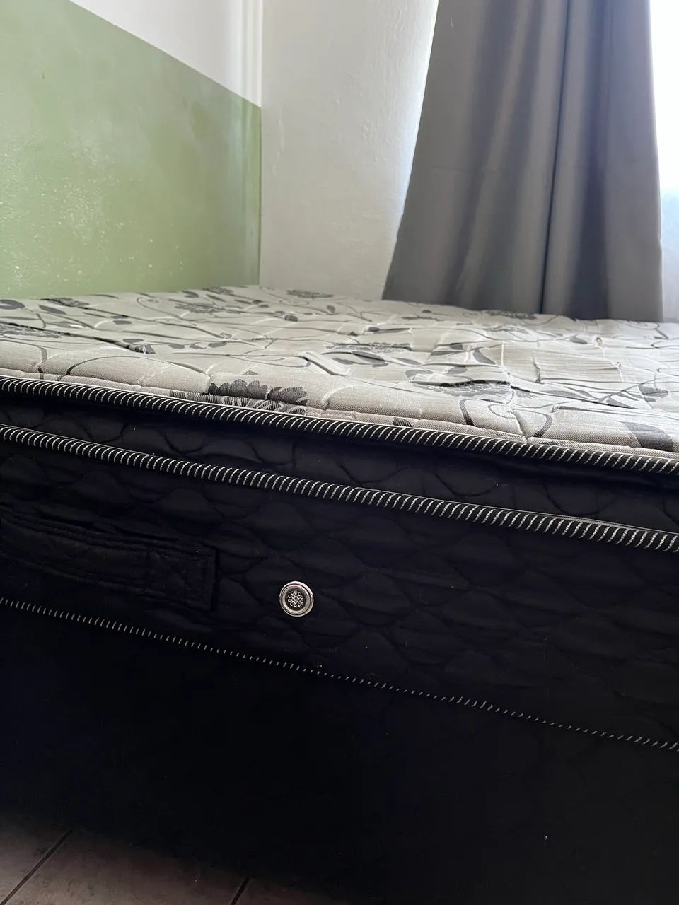 Vendo Colchão Queen usado - Foto 4