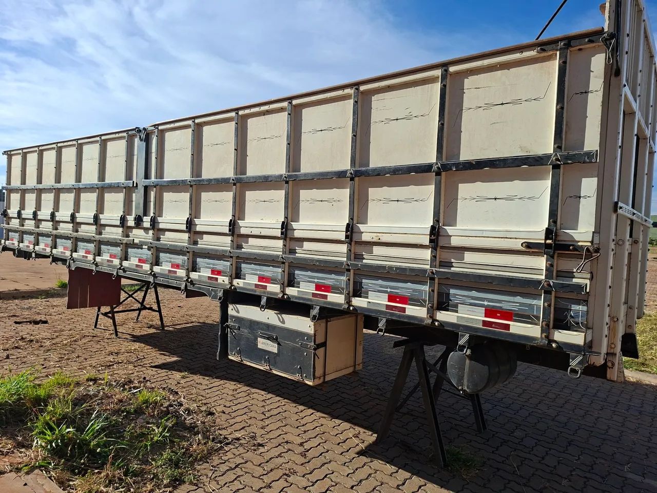 Carroceria Graneleira Truck 8,5m Semi-Nova - Foto 2
