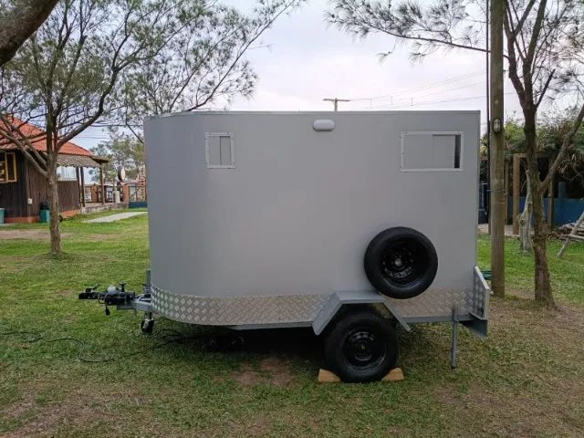 Vendo Trailer Camper 2025, pouco uso e documentação em dia - Foto 2
