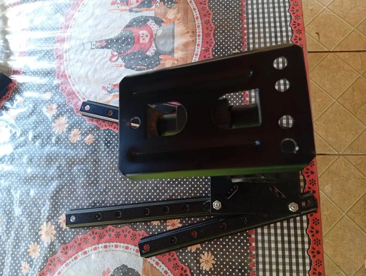 Suporte para televisão móvel 