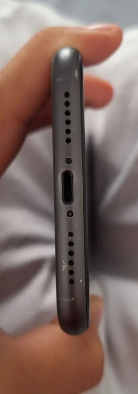 IPHONE 11 64GB QUASE NOVO - Foto 2