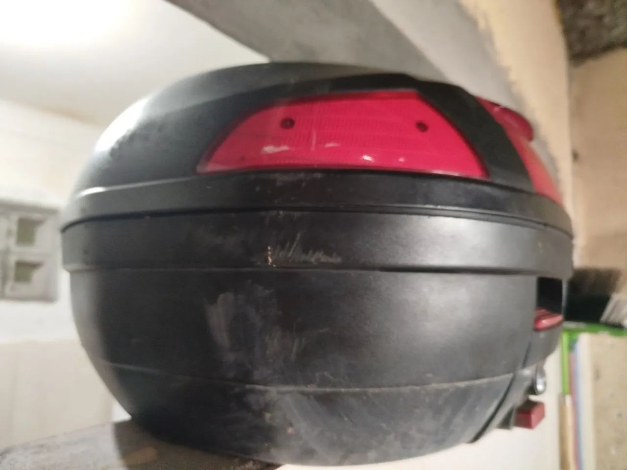 Baú, bagageiro e suporte de moto para vender - Foto 3