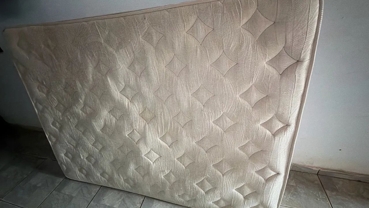 Colchão de Casal em Bom Estado - Foto 2