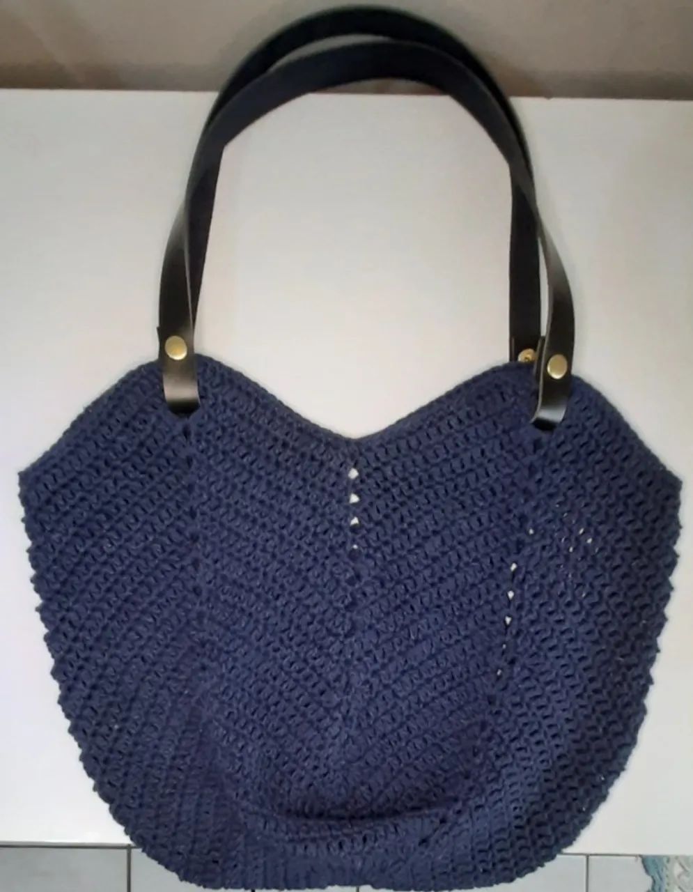 Bolsa de crochê azul marinho