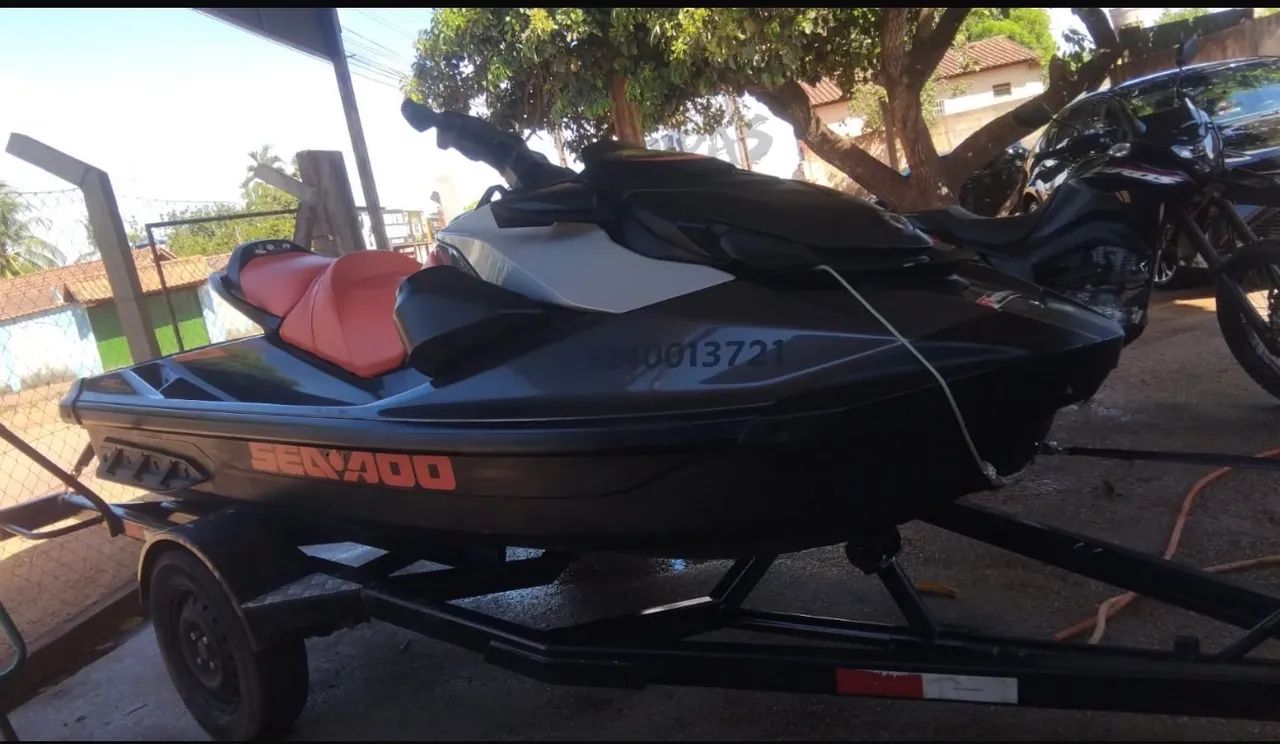 Vende se este jetski com 90 hrs - Foto 4