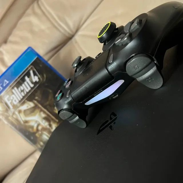 Playstation 4 - em perfeito estado com jogo - Foto 5