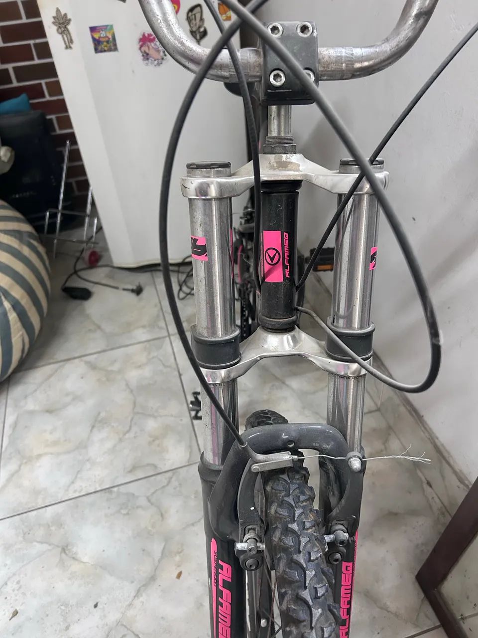 Bicicleta aro 26 dupla suspensao  - Foto 3