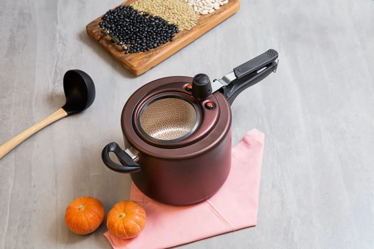 Vendo panelas de pressão com visor profissional 4,5 a 6 Litros com garantia  - Foto 3