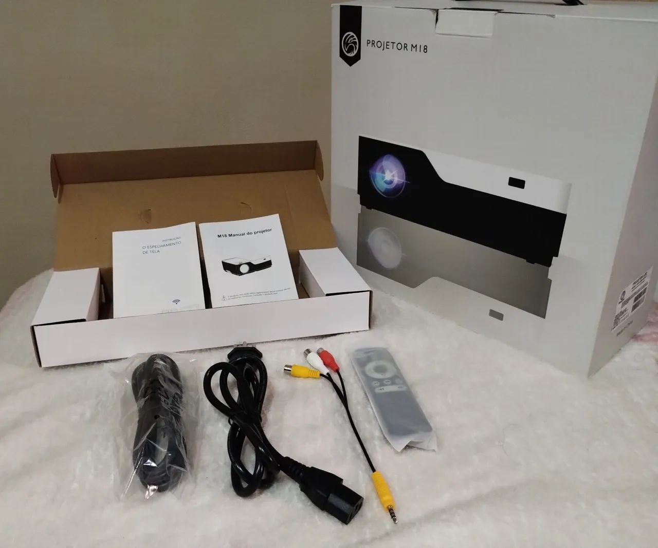 Projetor M18 -W 