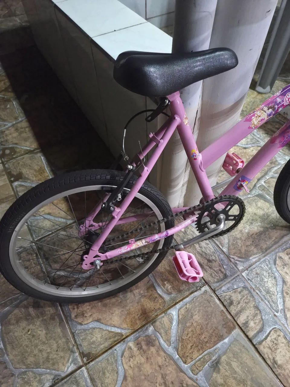 Bicicleta Aro 20 - Barbie - Foto 2