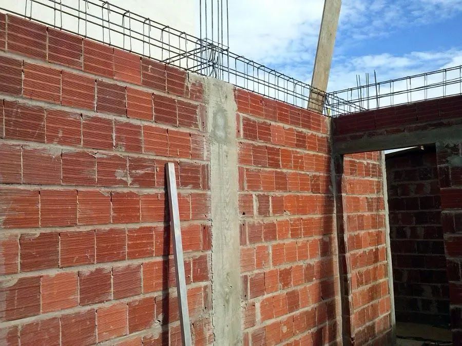 Pedreiro e Pintor a 130 dia