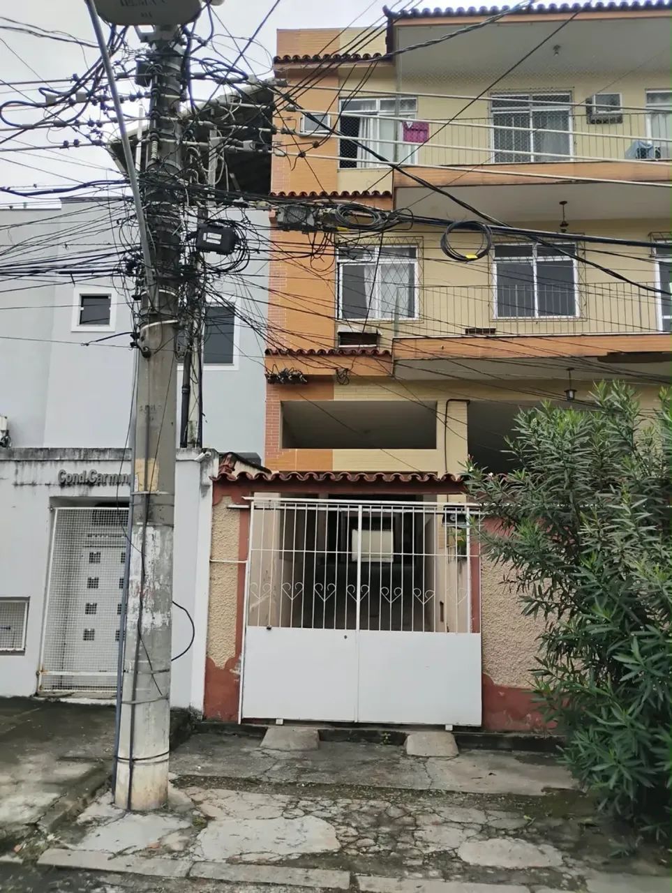 APARTAMENTO TÉRREO EM VILA VALQUEIRE !