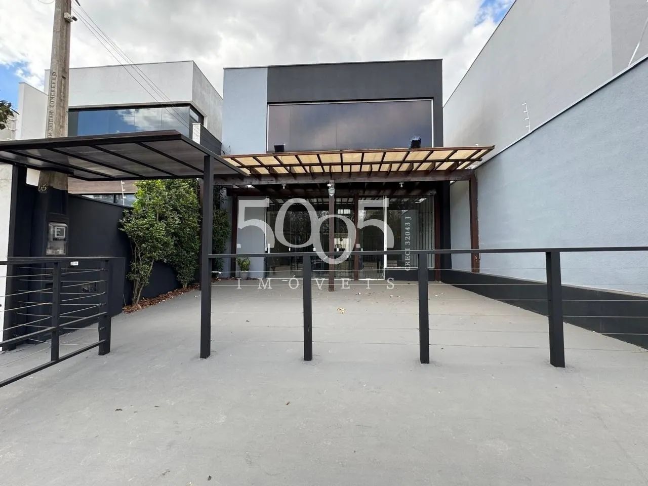 Imóvel comercial à venda no Bairro Itu Novo Centro com 230m²