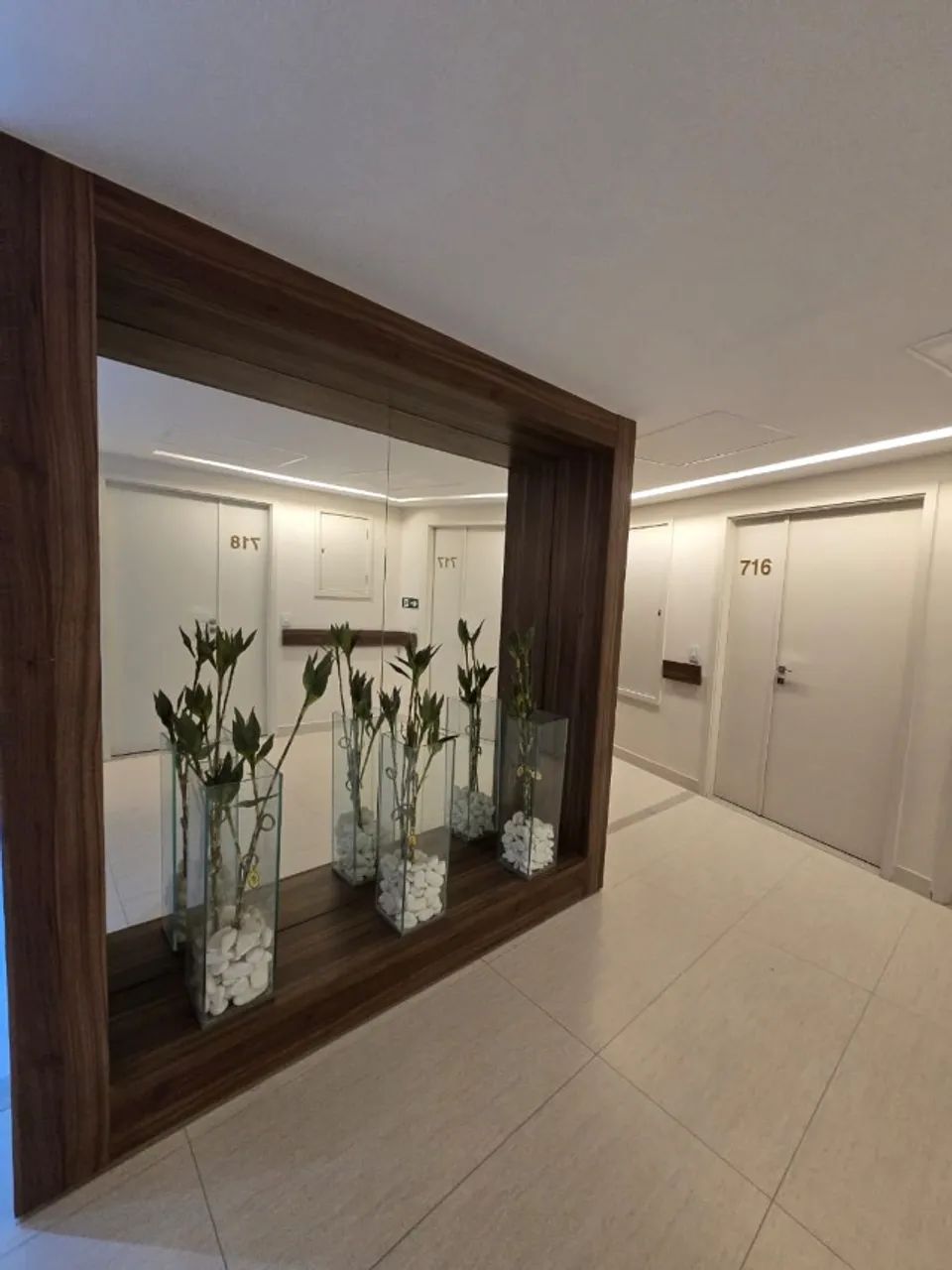 Sala comercial em área nobre da Freguesia, andar alto, ótima luz natural e vista aberta. - Foto 3