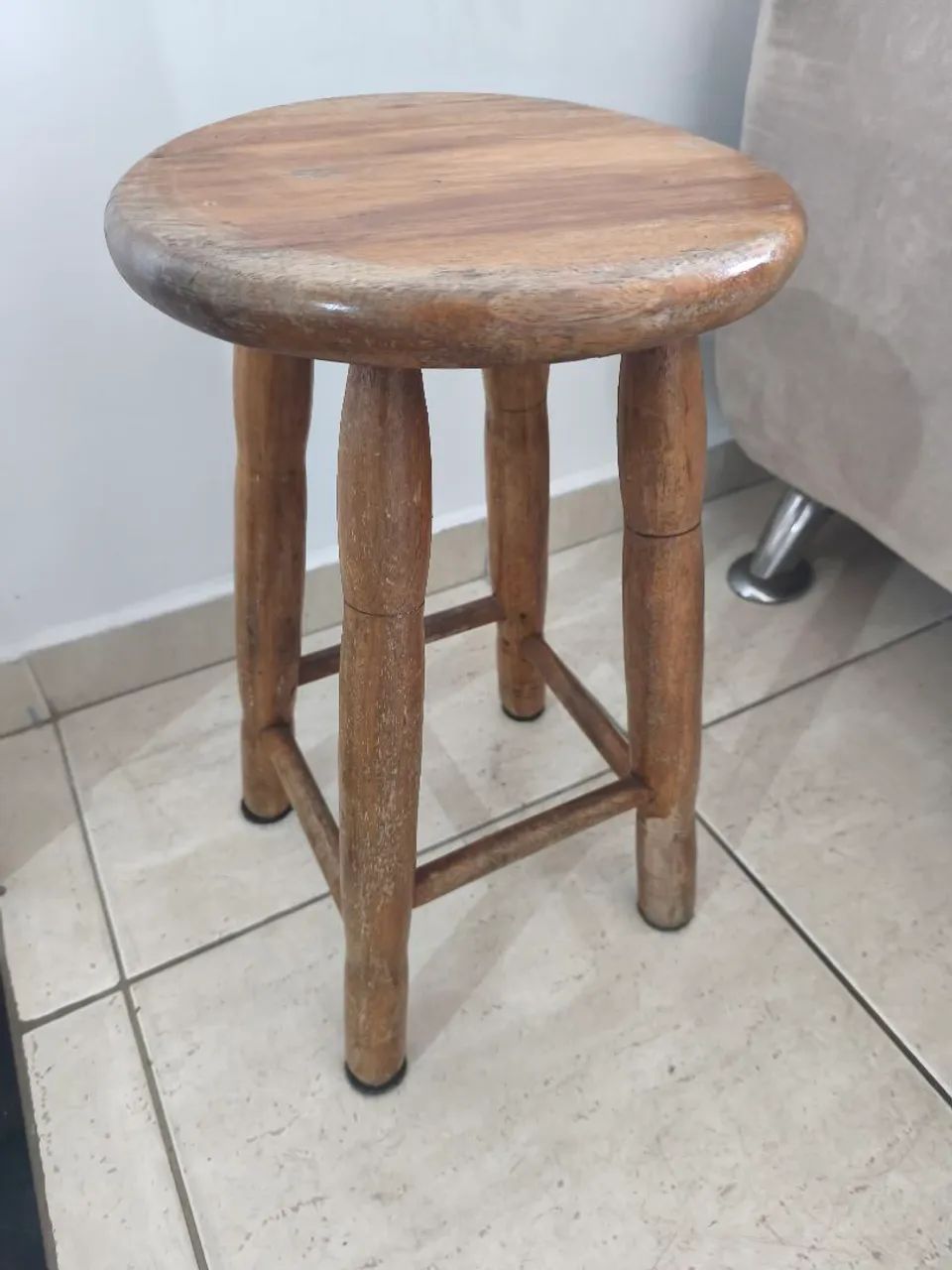 Banqueta de madeira  - Foto 2