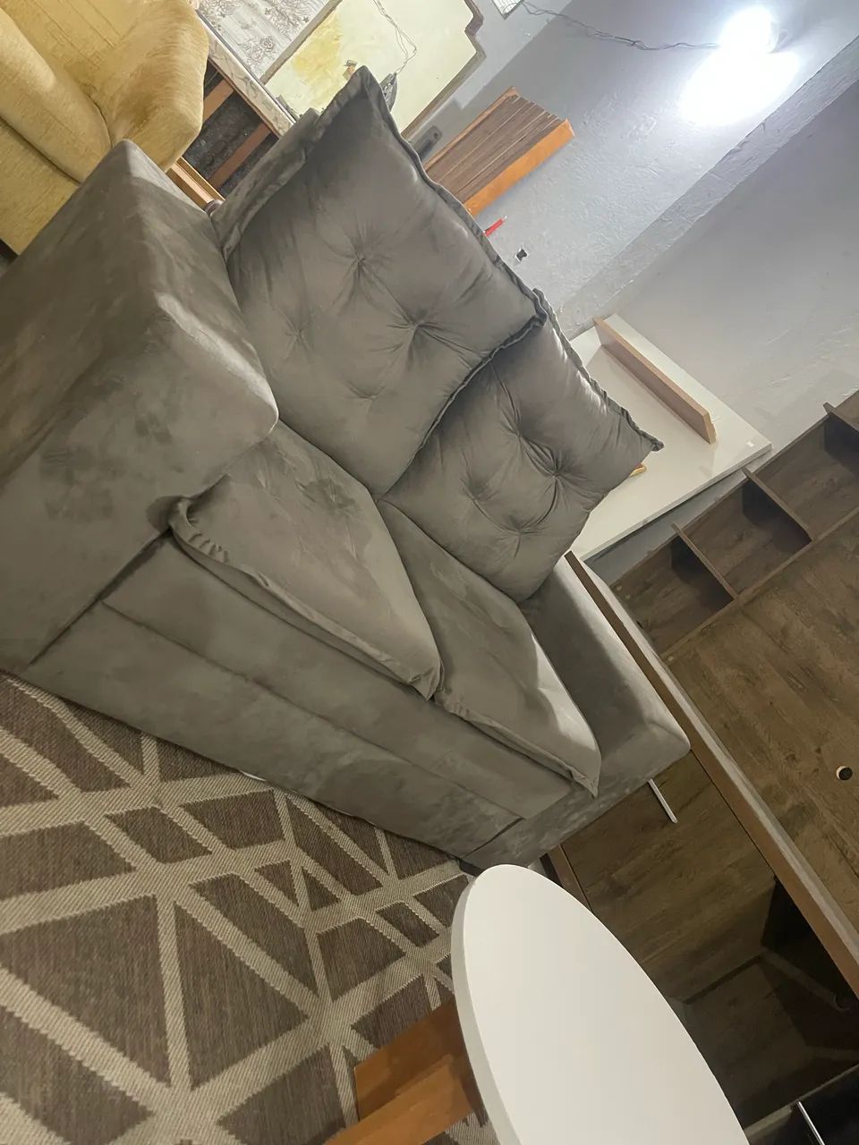 Sofá semi novo não é reclinável nem retrátil  - Foto 4