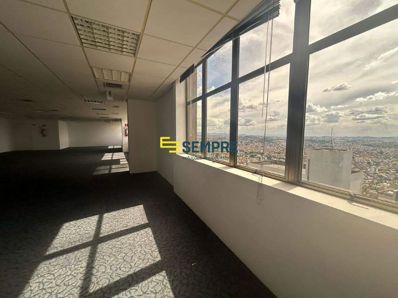 Sala Comercial para alugar na Cidade Jardim em Belo Horizonte/ MG - Foto 4