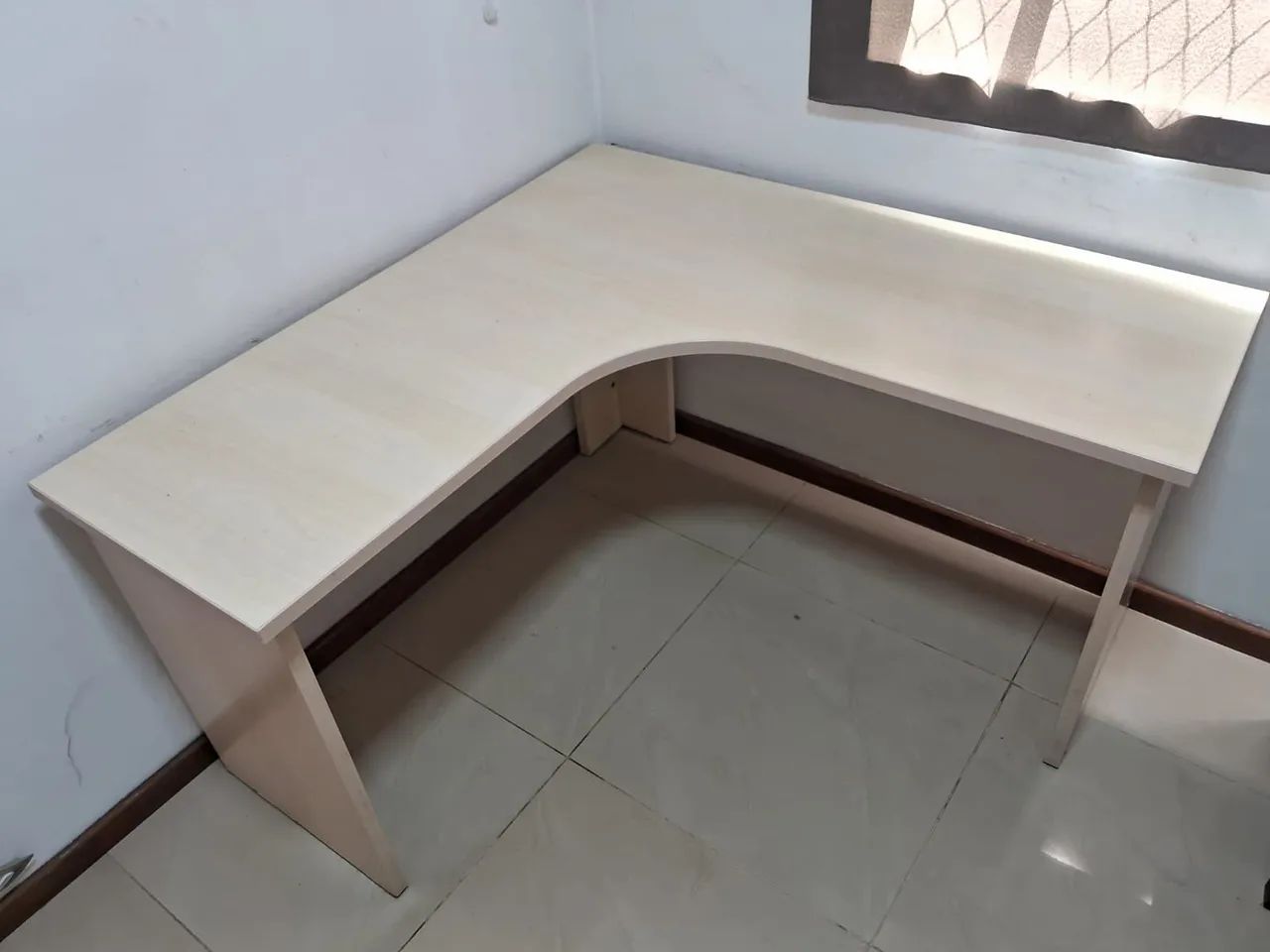 Mesa em L