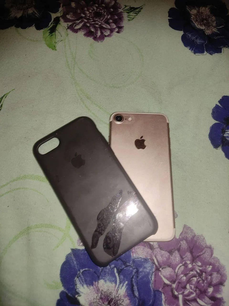 iPhone 7 com bateria ruim e dela trincada - Foto 3