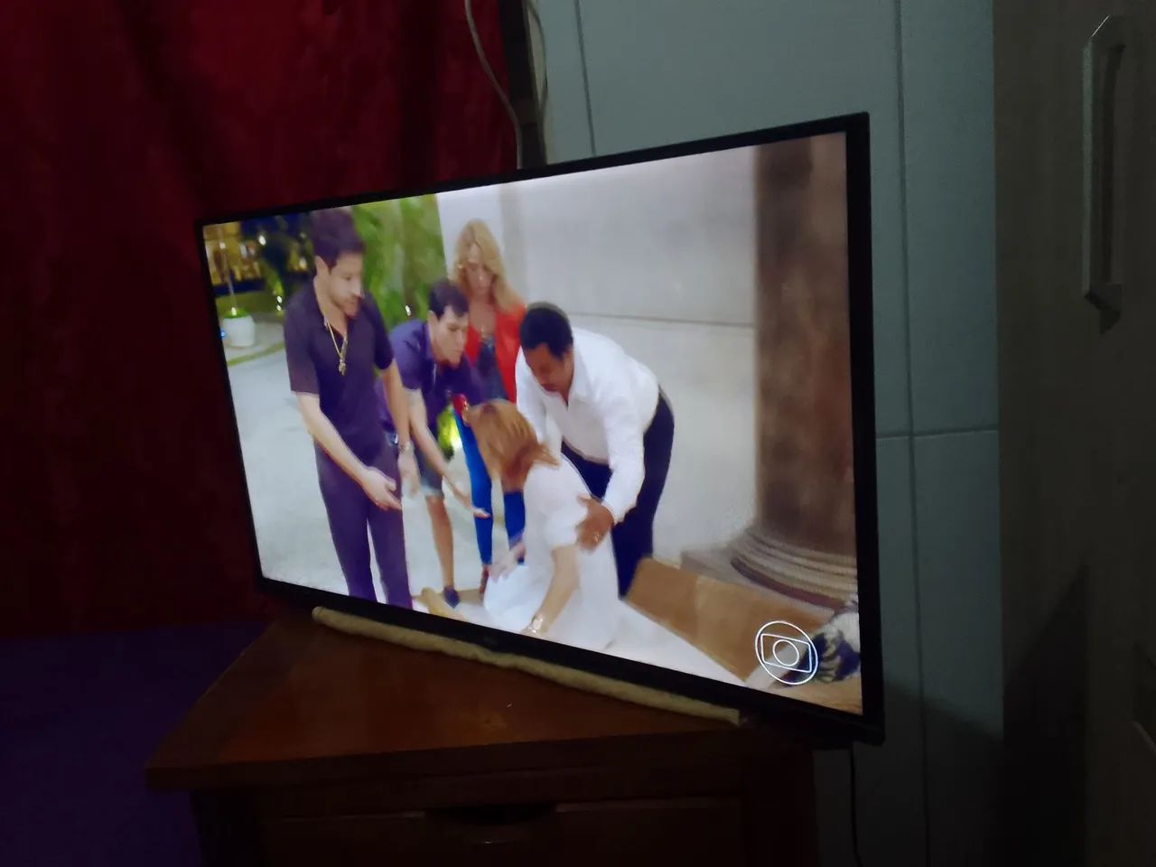 Uma tv de 32 polegadas  - Foto 2