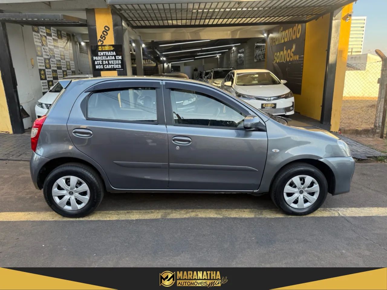 Toyota Etios 2016 - Foto 4