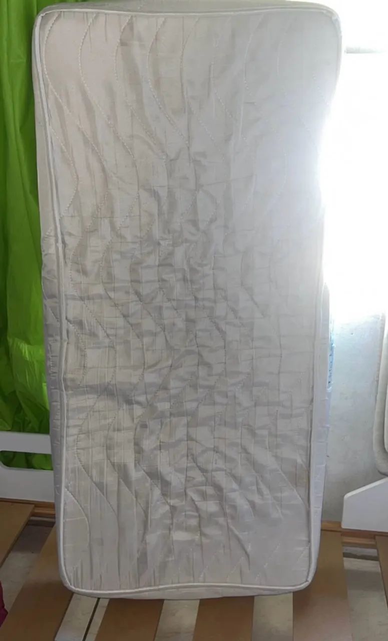 Vendo cama infantil/colchão 